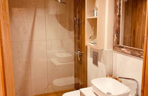 Ulcinj Cottage | Modern ADA Beach House 1
