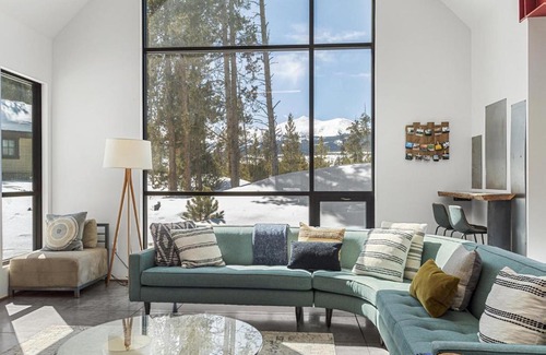The Highlands House | Modern Alpine Escape