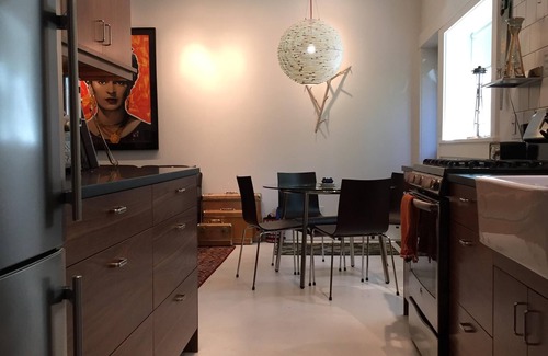 Wallingford Apartment | Modern and artsy 2 bed, 1 bath Green Lake/Wallingford private retreat