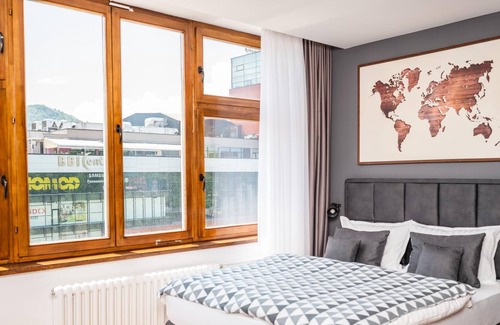 Old Town Apartment | Modern and Bright Studio - Main Street