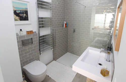 La Bonanova Apartment | Modern and Bright Two Bedroom Apartment with Stunning Views