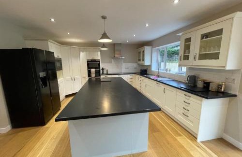 Cross House | Modern and cosy 4 bedroom home in the Mendip Hills, North Somerset