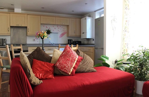 Edmonton Apartment | Modern and Cosy Apartment in North London, UK