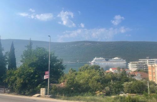Denovici Apartment | Modern and cosy flat in Kotor Bay