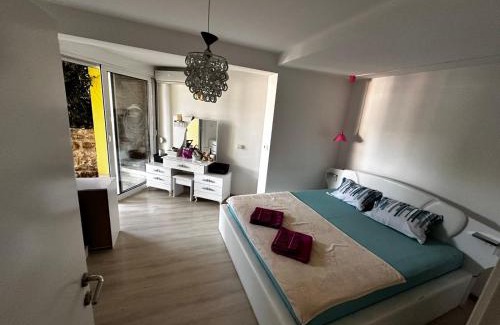 Denovici Apartment | Modern and cosy flat in Kotor Bay