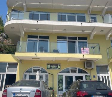 Denovici Apartment | Modern and cosy flat in Kotor Bay