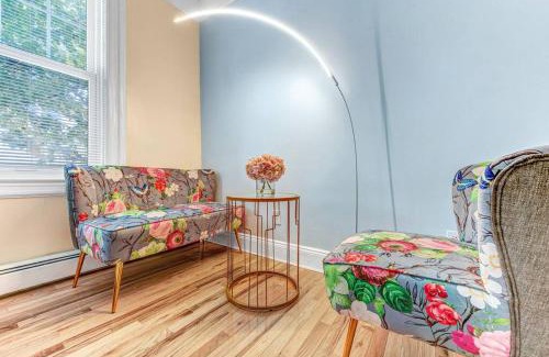 North Bergen Apartment | Modern and cozy 2-bed apt close to NYC - No Car Needed