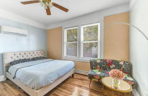 North Bergen Apartment | Modern and cozy 2-bed apt close to NYC - No Car Needed