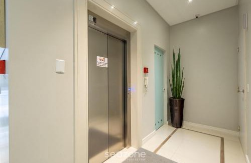 Andorinha Apartment | Modern and Exclusive Apartments in Meia Praia, 450m from the Beach - EST