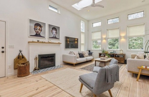 Clearwater Beach House | Modern and fully equipped 4-bedroom house in East Hampton