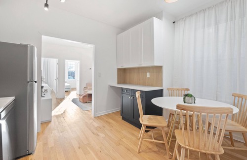 Communipaw Apartment | Modern and Fun BeLa's Best