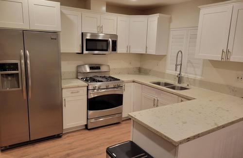 Harbor House | Modern and private 3-bedroom house near Freeway and major tourist attractions