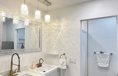 Historic Kailua Village Resort | Modern and Renovated Ocean Front Studio in Kona! Best Location!