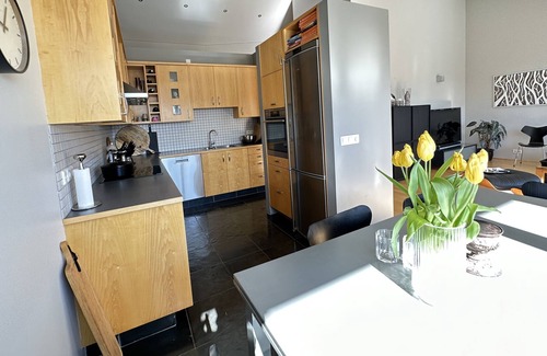 Laugardalur House | Modern and spacious 4br house in Reykjavik, with Hot Tub.