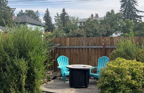 Ellensburg Apartment | Modern and Stylish 1 Bedroom Suite in Historic District of Ellensburg.