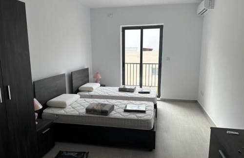 Msida Apartment | Modern and Stylish 3-Bedroom Flat in L-Imsida A4
