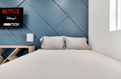 Montebello House | Modern and stylish home near LA & OC