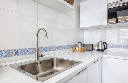 La Cala del Moral Apartment | Modern Apart in Playas Centro.