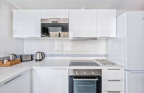 La Cala del Moral Apartment | Modern Apart in Playas Centro.