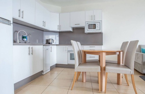 San Miguel de Abona Condo | Modern Apartment in Golf del Sur | Pool Access