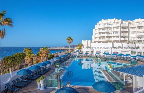 San Miguel de Abona Condo | Modern Apartment in Golf del Sur | Pool Access