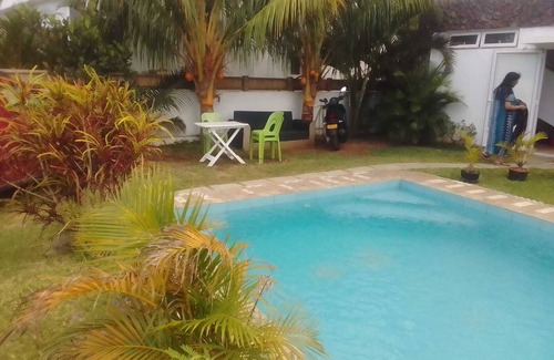 Pointe aux Biches House | Modern Apartment With Common Pool Near Sandy Beach