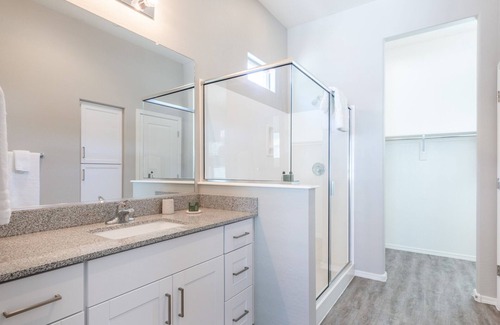 Litchfield Park Apartment | Modern Apartment in Prime Location (ID7319X89)