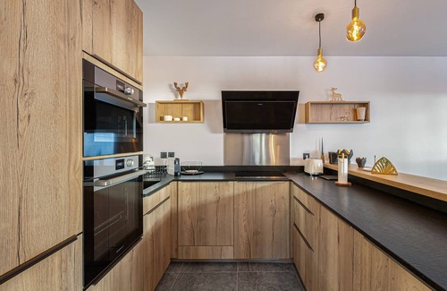 Courchevel Apartment | Modern Apartment 100m from Slopes with Parking and Wi-Fi