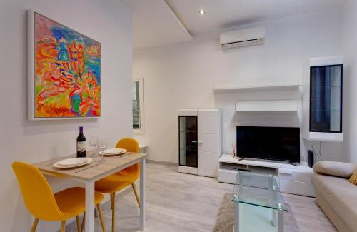 Tower Road Apartment | Modern Apartment 20 meters from the Promenade