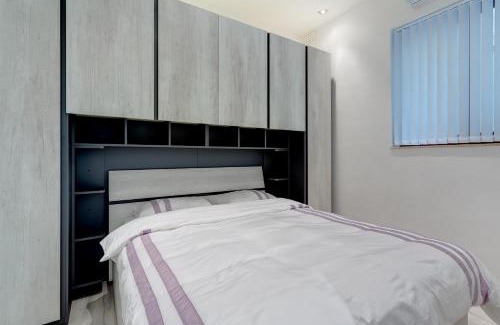 Tower Road Apartment | Modern Apartment 20 meters from the Promenade