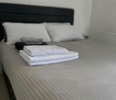Old St Mellons Apartment | Modern apartment Cardiff Gate