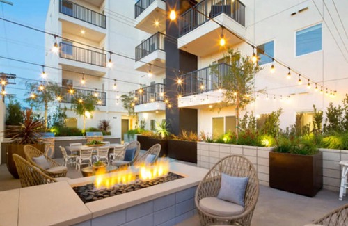 Melrose Apartment | Modern Apartment Centrally Located in West Hollywood