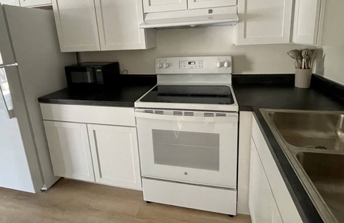 Mansfield Apartment | Modern apartment! Close to IH71!