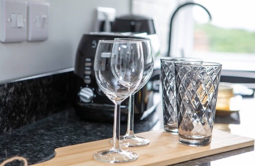 Mapperley Condo | Modern Apartment Double Room Free Parking Suite 10