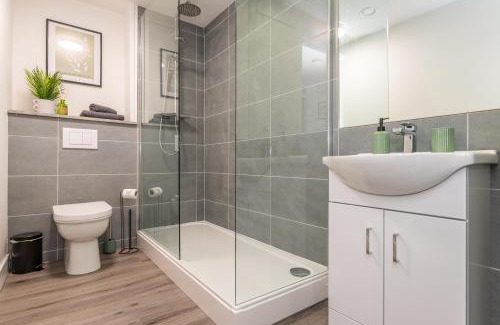 Leicester City Centre Apartment | Modern Apartment, Free Parking & Monthly Savings
