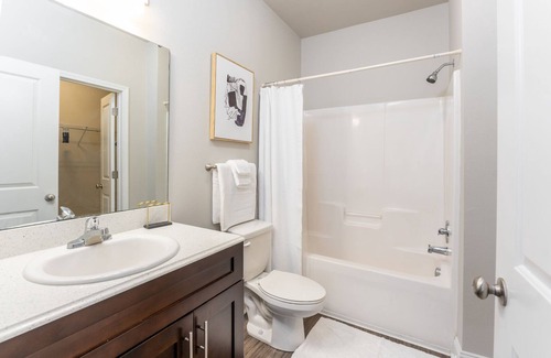 Johns Island Apartment | Modern Apartment in Prime Location (ID4762X5)