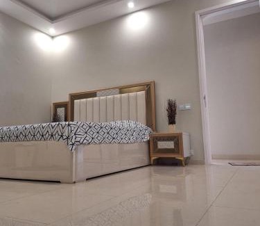 Karachi Apartment | Modern Apartment in a High Rise in Karachi - Centrally located