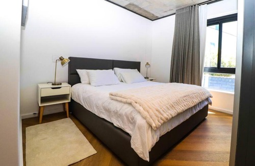 Century City Apartment | Modern apartment in Century City