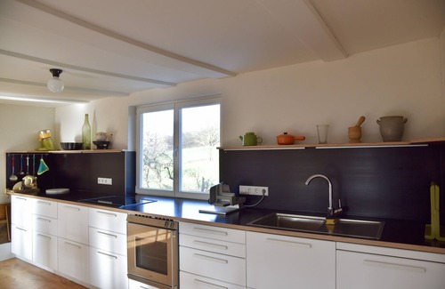 Frielendorf Apartment | Modern apartment in historic farmhouse