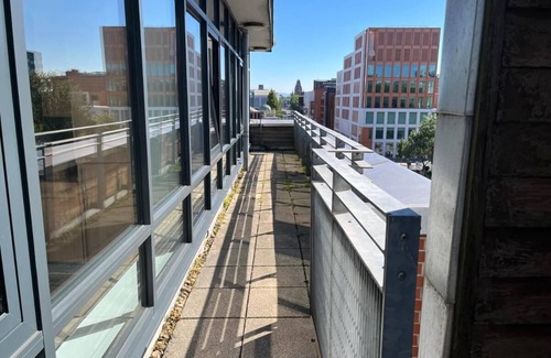 Chorlton-on-Medlock Apartment | Modern apartment in city centre