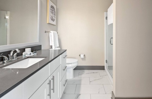 Mount Juliet Apartment | Modern Apartment in Prime Location (ID7314X69)