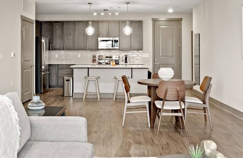 Mount Juliet Apartment | Modern Apartment in Prime Location (ID7314X69)