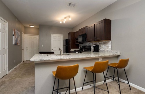 Mount Juliet Apartment | Modern Apartment in Prime Location (ID4329)