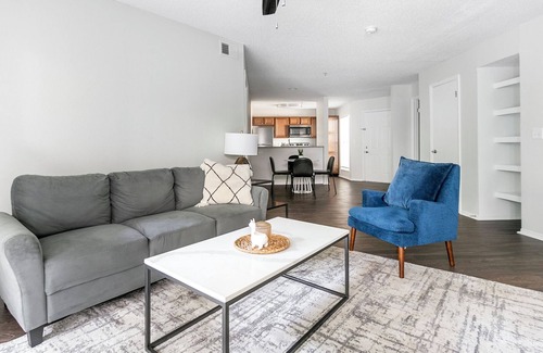 Blue Ash Apartment | Modern Apartment in Prime Location (ID1387X808)