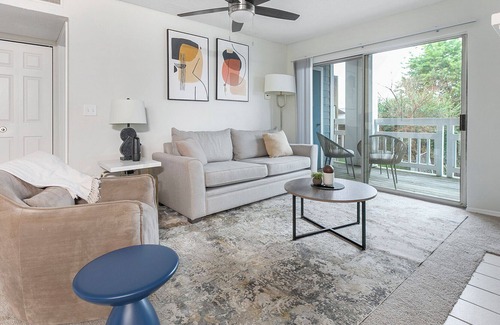 Blue Ash Apartment | Modern Apartment in Prime Location (ID1387X817)
