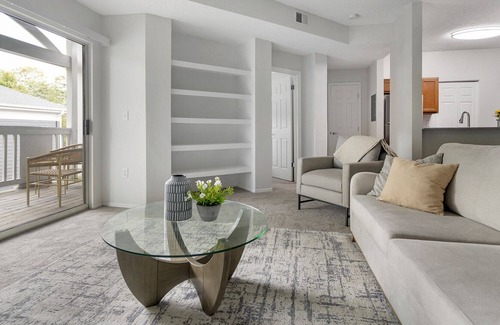 Blue Ash Apartment | Modern Apartment in Prime Location (ID4123X24)