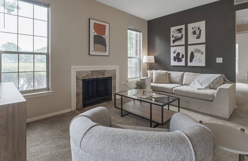 Germantown Apartment | Modern Apartment in Prime Location (ID2428X0)