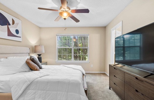 Germantown Apartment | Modern Apartment in Prime Location (ID3914X82)