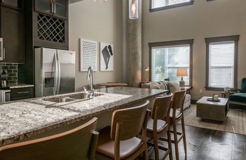 Vickery Meadow Apartment | Modern Apartment in Prime Location (ID4487X26)