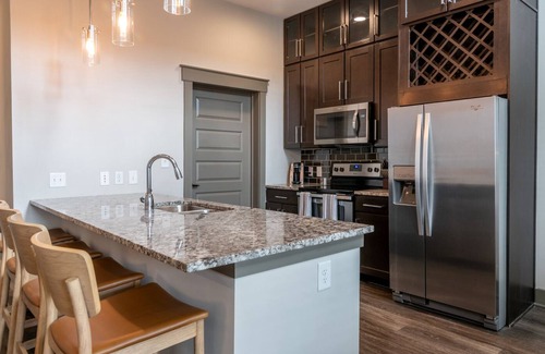 Vickery Meadow Apartment | Modern Apartment in Prime Location (ID4487X26)